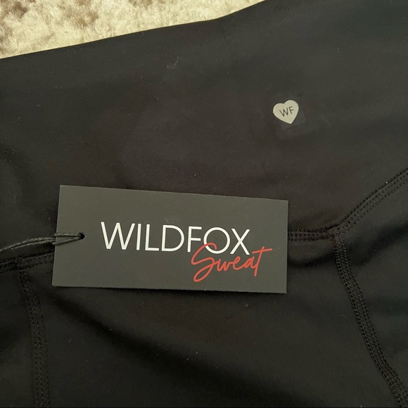 WILDFOX Sweat Contoured Biker Shorts Black Lemonade - Picture 7 of 13